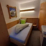 Haus Helene Prantl * Λάνγκενφελντ